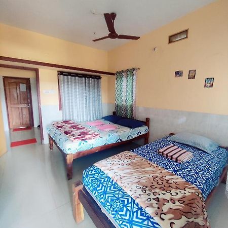 גוקרנה Surya Guest House מראה חיצוני תמונה