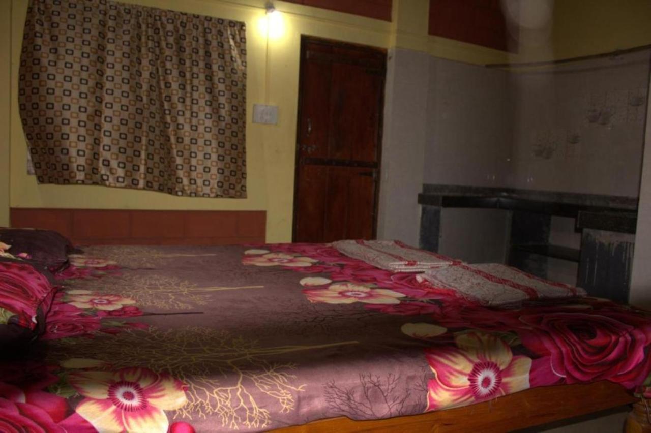 גוקרנה Surya Guest House מראה חיצוני תמונה