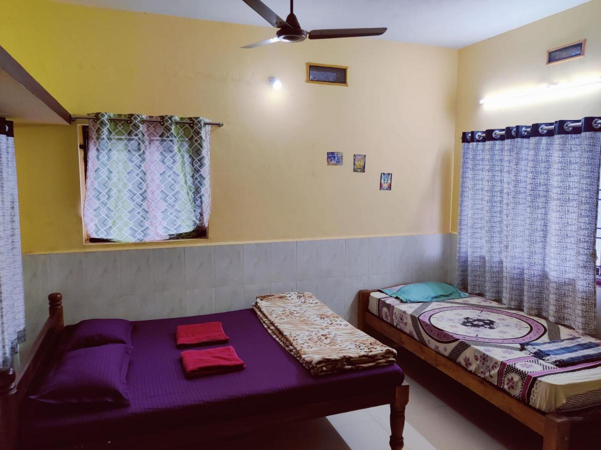 גוקרנה Surya Guest House מראה חיצוני תמונה
